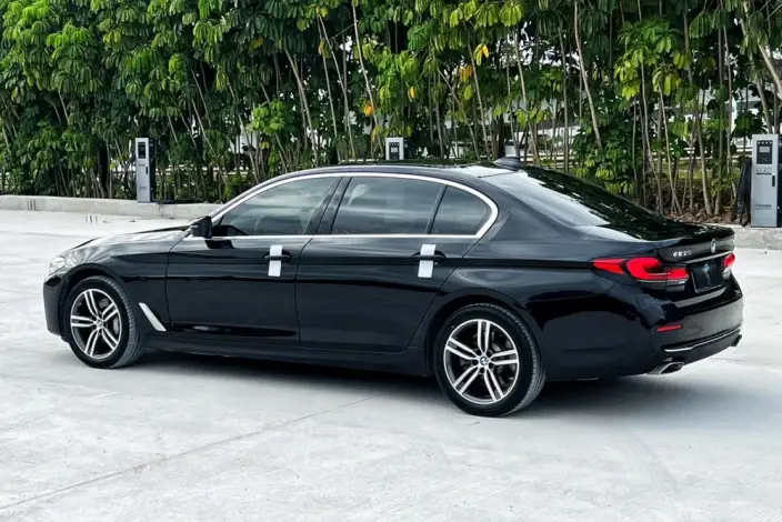 BMW 5 Series 2022 Model 530Li Leading Model Luxury Set – фото 4
