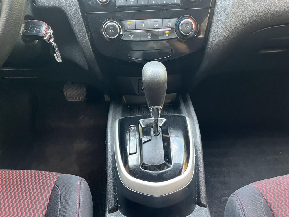 Nissan Qashqai 2016 2.0L CVT Elite – фото 11
