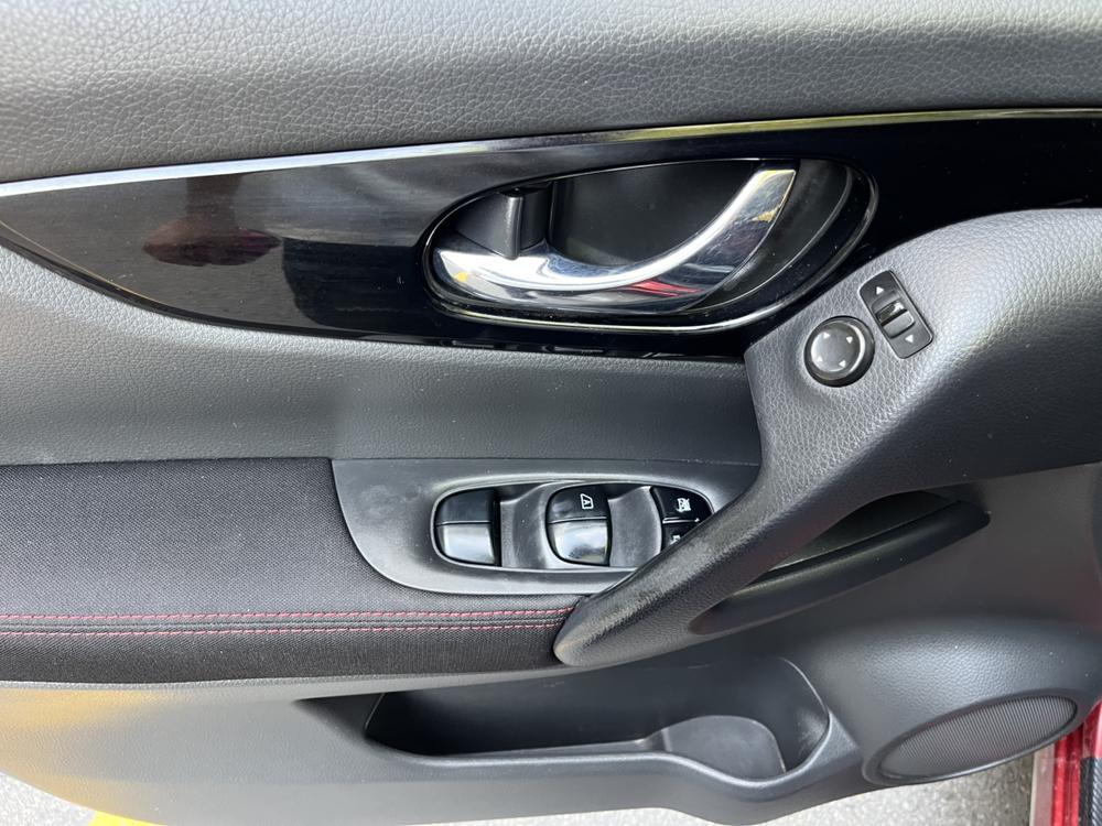 Nissan Qashqai 2016 2.0L CVT Elite – фото 14
