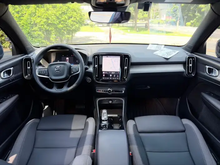 Volvo XC40 2023 Model B3 Smart Range Deluxe Edition – фото 9