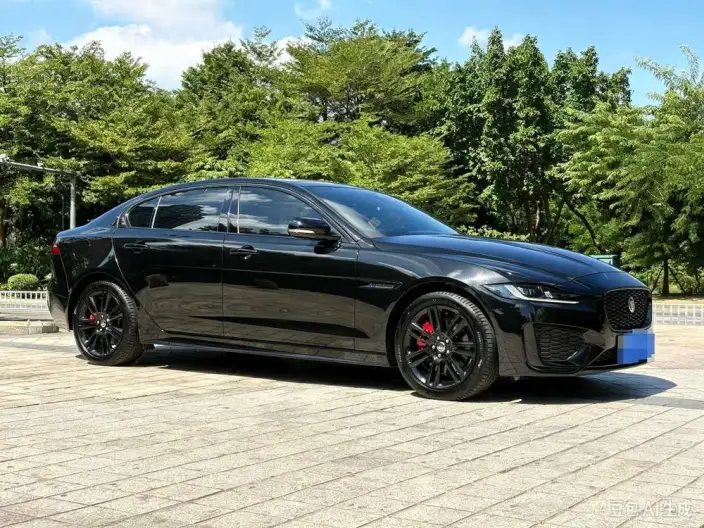 Jaguar XE L 2025 Model 2.0T 250PS R-DYNAMIC 90th Anniversary Collector Edition Edition