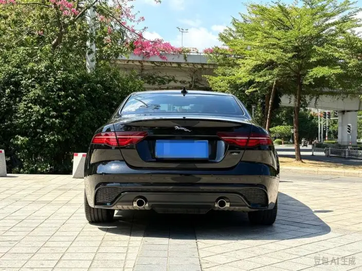 Jaguar XE L 2025 Model 2.0T 250PS R-DYNAMIC 90th Anniversary Collector Edition Edition