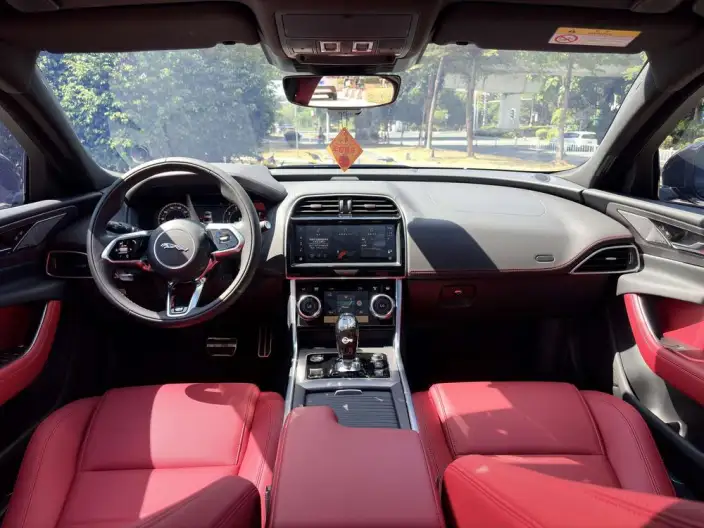 Jaguar XE L 2025 Model 2.0T 250PS R-DYNAMIC 90th Anniversary Collector Edition Edition – фото 6