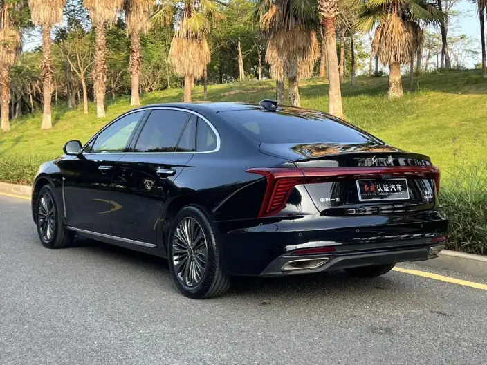 Hongqi H5 2026 Model 2.0T Automatic Flag Ling Pro Edition