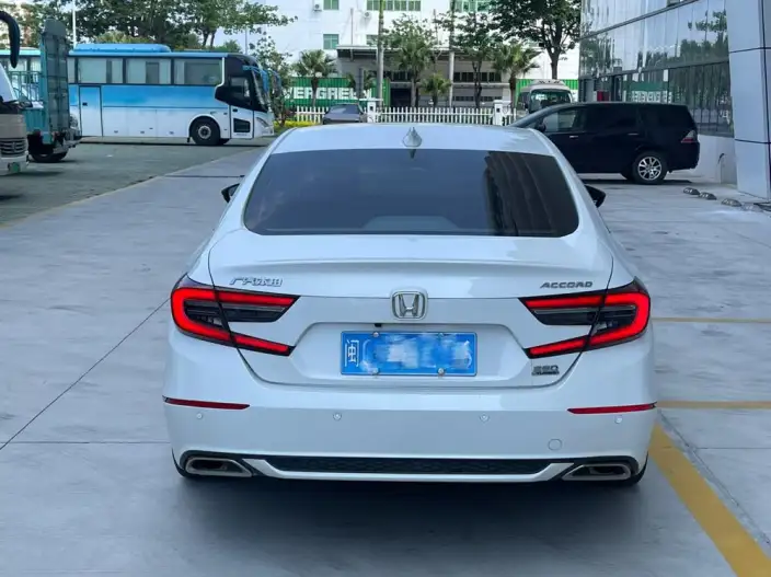 Honda Accord 2022 Model 260TURBO Deluxe Edition – фото 5