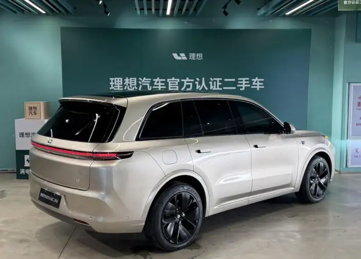 Li Auto L8 2023 Model Air Edition