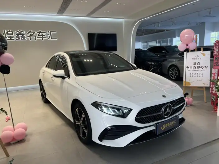 Mercedes-Benz A-class 2023 Model A 200 L Sports sedan Fashion Edition – фото 3