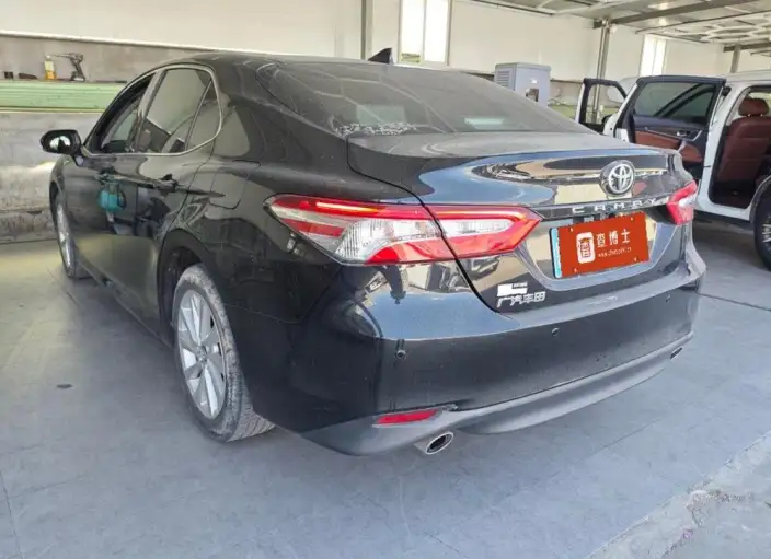 Toyota Camry 2022 Model 2.0GVP Leading version – фото 3