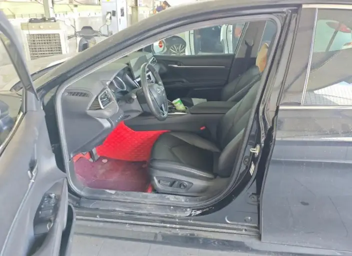 Toyota Camry 2022 Model 2.0GVP Leading version – фото 7