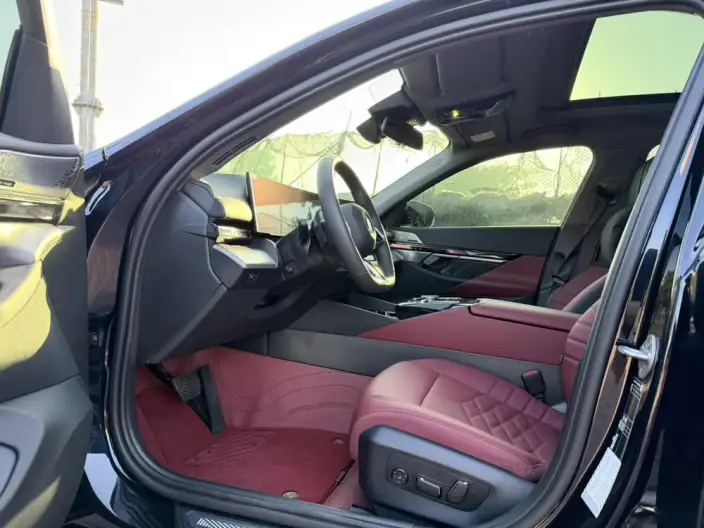 BMW 5 Series 2026 Model 530Li Exclusive Model M Sports Set – фото 8