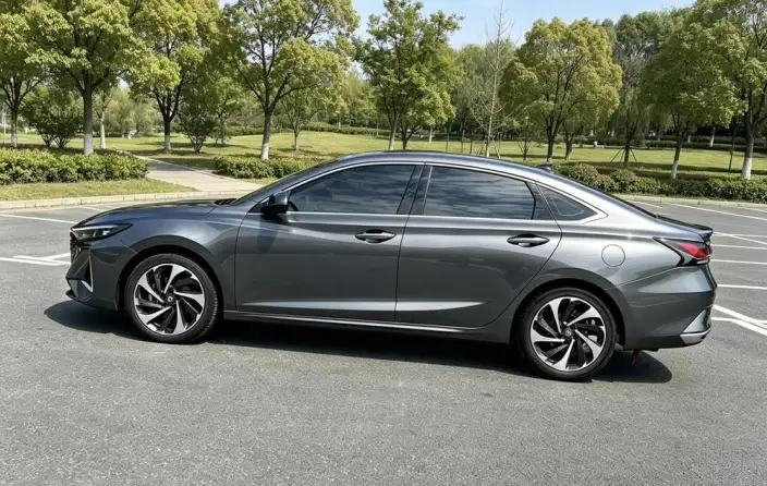 Ruicheng Plus 2023 Model 1.5T DCT Luxury Model – фото 4