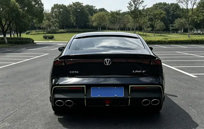 Changan UNI-V 2022 Model 1.5T Sports Edition – фото 4