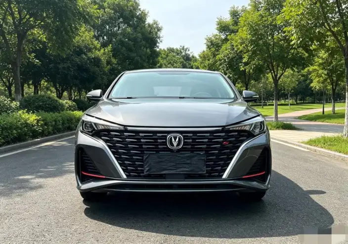 Changan Eado 2022 Model PLUS Blue whale NE 1.4T GDI DCT Noble Model – фото 2