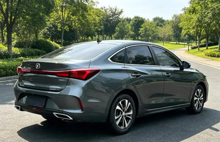 Changan Eado 2022 Model PLUS Blue whale NE 1.4T GDI DCT Noble Model – фото 6