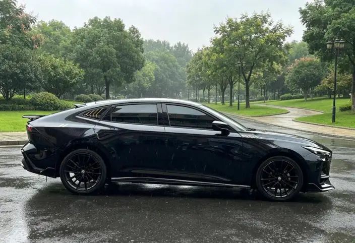 Changan UNI-V 2023 Model 1.5T Sports Edition – фото 7