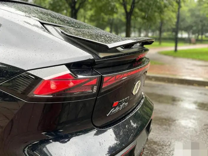 Changan UNI-V 2023 Model 1.5T Sports Edition – фото 9