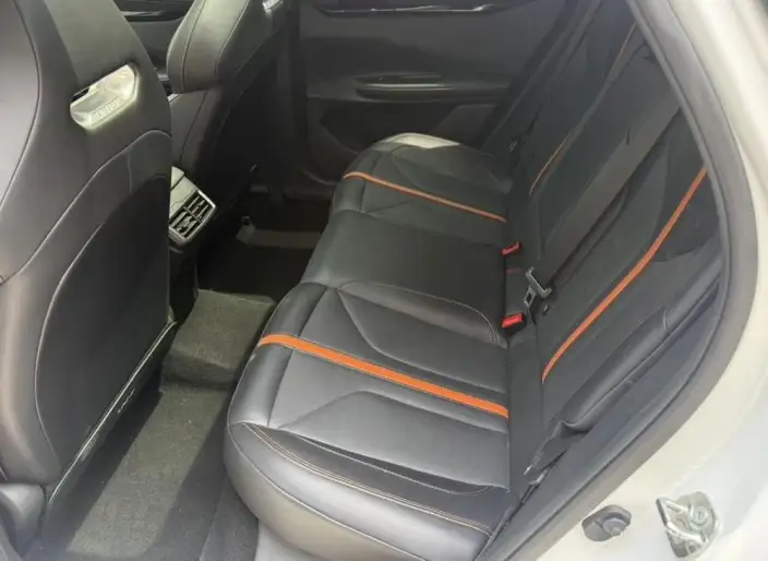 Changan UNI-V 2024 Model 1.5T Exclusive Model – фото 9