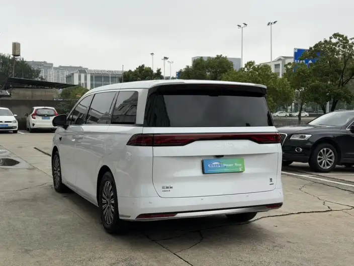 Xia 2026 Model DM-i 218KM Excellence Model – фото 4