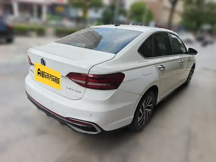 Volkswagen Lavida 2024 Model 1.5L Automatic Starry Sky Five Million Edition – фото 2