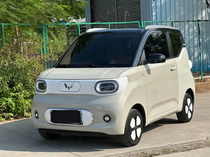 Wuling Hongguang MINIEV 2024 Model 215km Advanced version Lithium Iron Phosphate