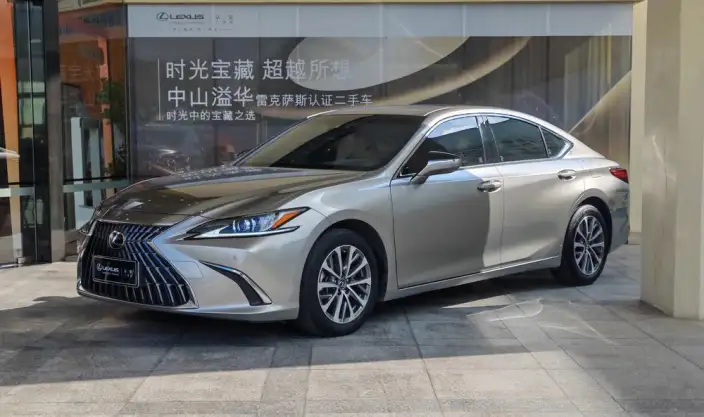 Lexus ES 2022 Model 200 Superior Edition