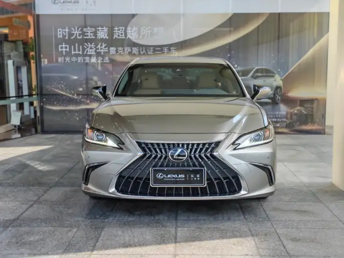 Lexus ES 2022 Model 200 Superior Edition