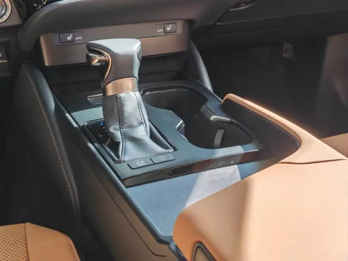 Lexus ES 2022 Model 200 Superior Edition – фото 10