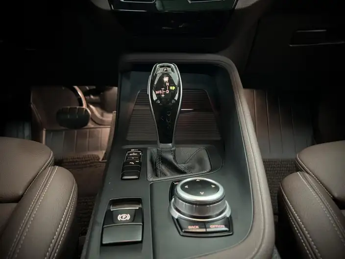 BMW X1 2022 Model sDrive25Li Leading Model – фото 9