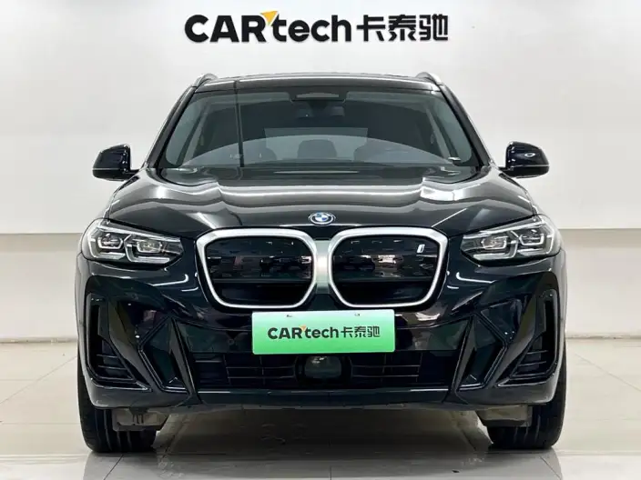 BMW iX3 2023 Model Leading Model – фото 2