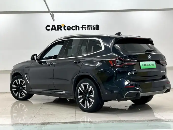 BMW iX3 2023 Model Leading Model – фото 5