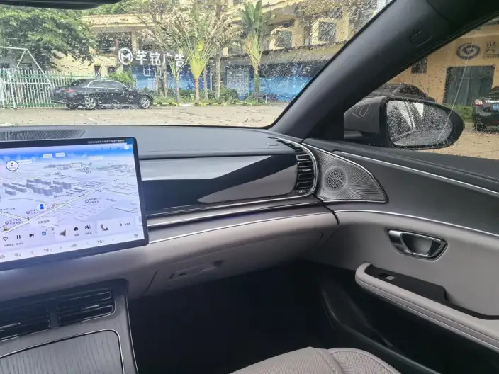 BYD Han EV 2025 Model 701KM LiDAR Smart Driving Model – фото 10