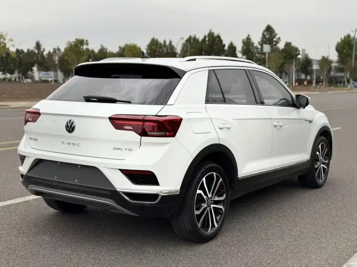 Volkswagen T-Roc 2021 Model 280TSI DSG 2WD Elite Zhilian Edition – фото 6