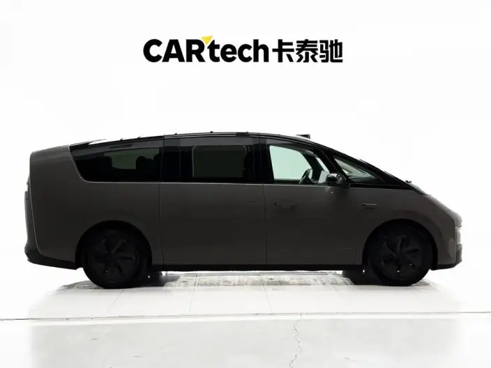 Li Auto MEGA 2024 Model Ultra Edition – фото 6