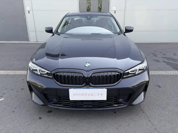 BMW 3 Series 2025 Model 330Li M Sports Night Set
