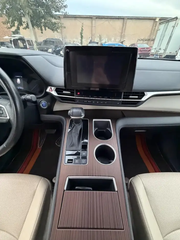 Toyota Sienna 2021 Model 2.5L Hybrid Deluxe Edition – фото 10