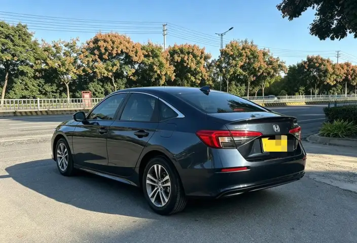 Honda Civic 2022 Model 240TURBO CVT Dynamic Edition – фото 5