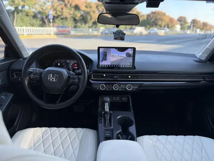 Honda Civic 2022 Model 240TURBO CVT Dynamic Edition – фото 9