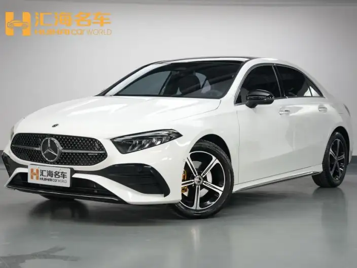 Mercedes-Benz A-class 2025 Model A 200 L Fashion Edition – фото 1