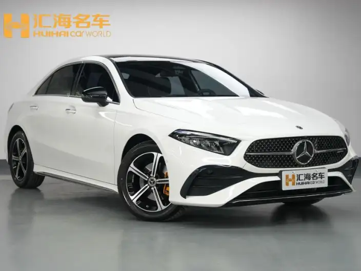 Mercedes-Benz A-class 2025 Model A 200 L Fashion Edition – фото 3