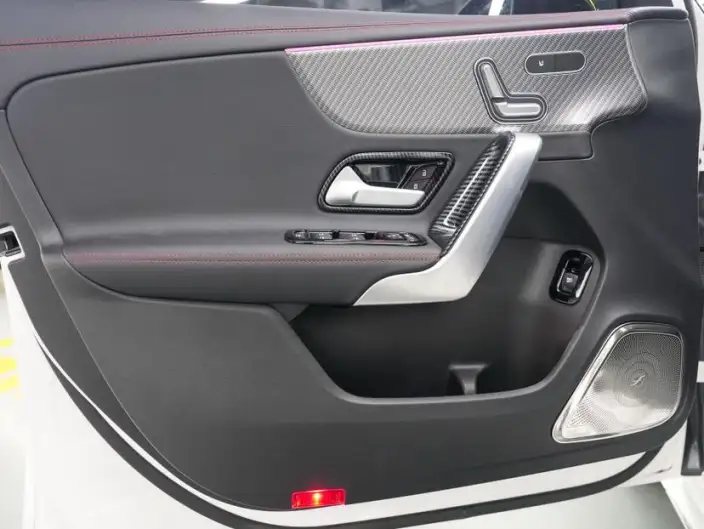 Mercedes-Benz A-class 2025 Model A 200 L Fashion Edition – фото 9