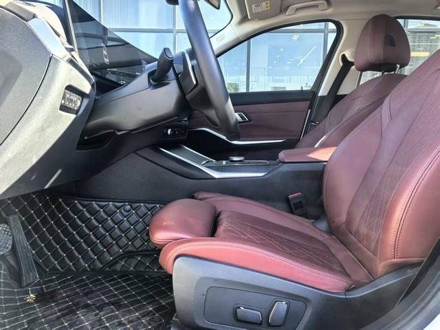 BMW 3 Series 2023 325i M Sport Package – фото 13