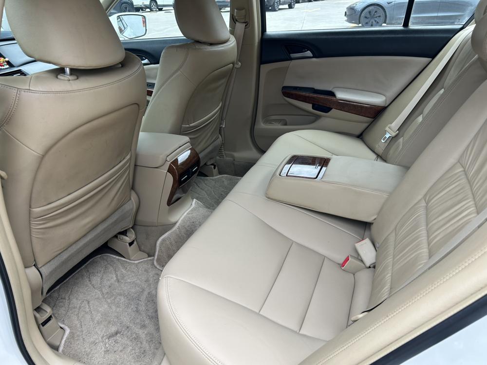 Honda Accord 2011 модификация 2.0L EX Navi – фото 8