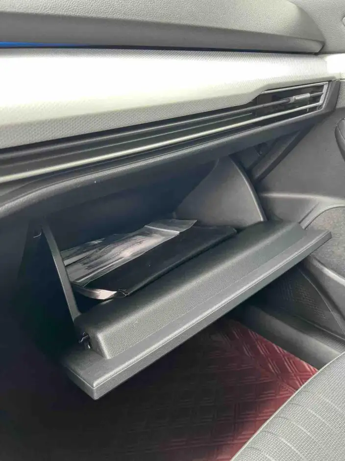 Volkswagen Golf 2023 Model 200TSI DSG Pro – фото 9