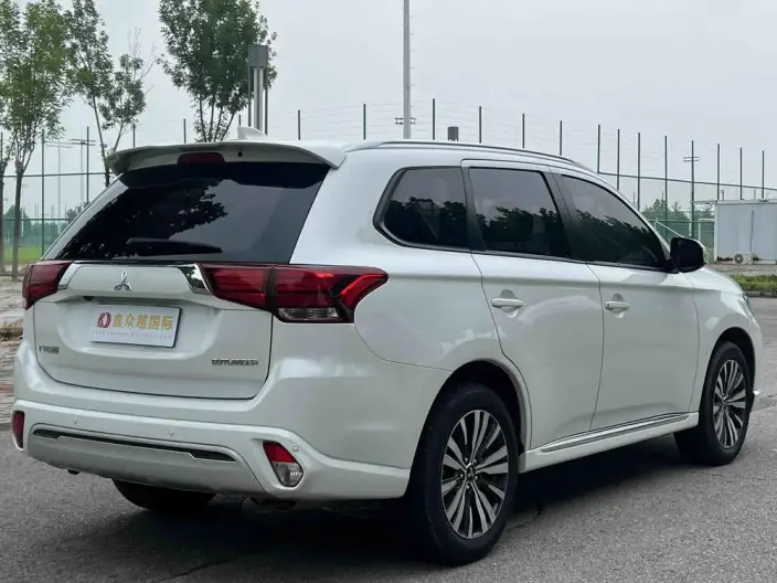 Mitsubishi Outlander 2021 Model Facelift 2.0L 2WD Changxiang Edition 5 seat – фото 5