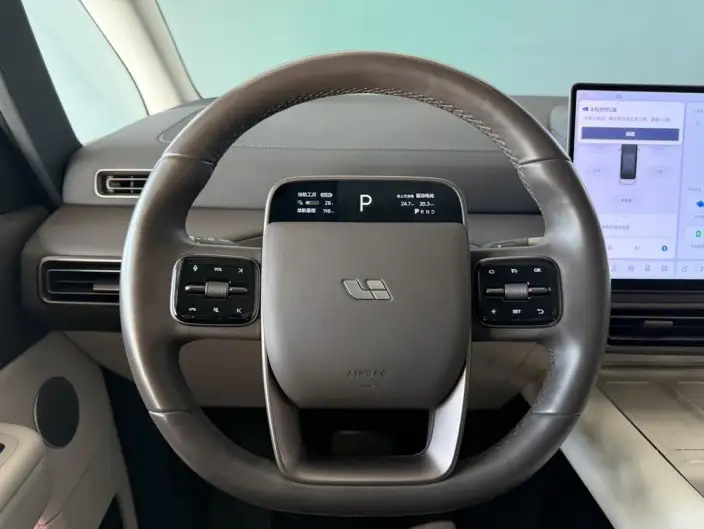 Li Auto MEGA 2024 Model Ultra Edition – фото 9