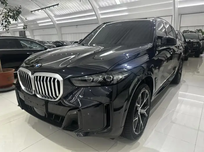 BMW X5 2025 Model xDrive30Li Exclusive Model M Sports Night Set