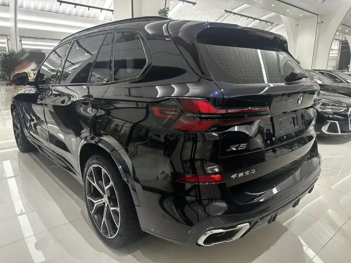 BMW X5 2025 Model xDrive30Li Exclusive Model M Sports Night Set