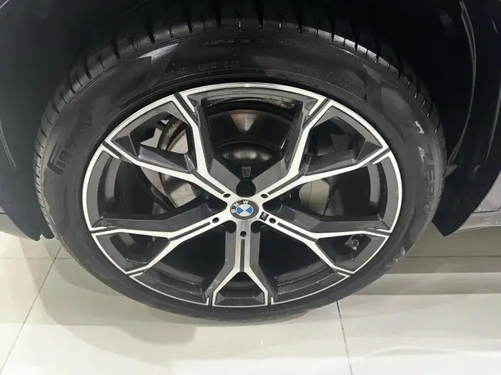 BMW X5 2025 Model xDrive30Li Exclusive Model M Sports Night Set – фото 8