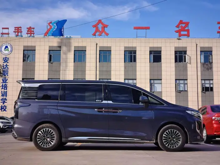 HONGQI HQ9 PHEV 2026 Model 4WD Premium Edition – фото 7
