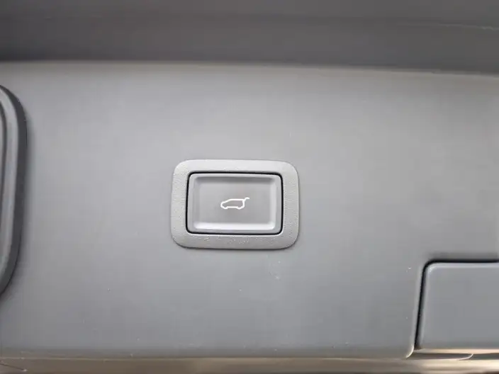 HONGQI HQ9 PHEV 2026 Model 4WD Premium Edition – фото 9